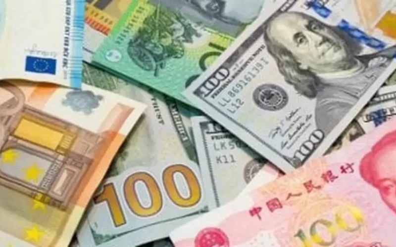 تحركات في سعر الدولار مقابل الجنيه المصري بالبنوك وسط تصاعد توترات حرب إيران